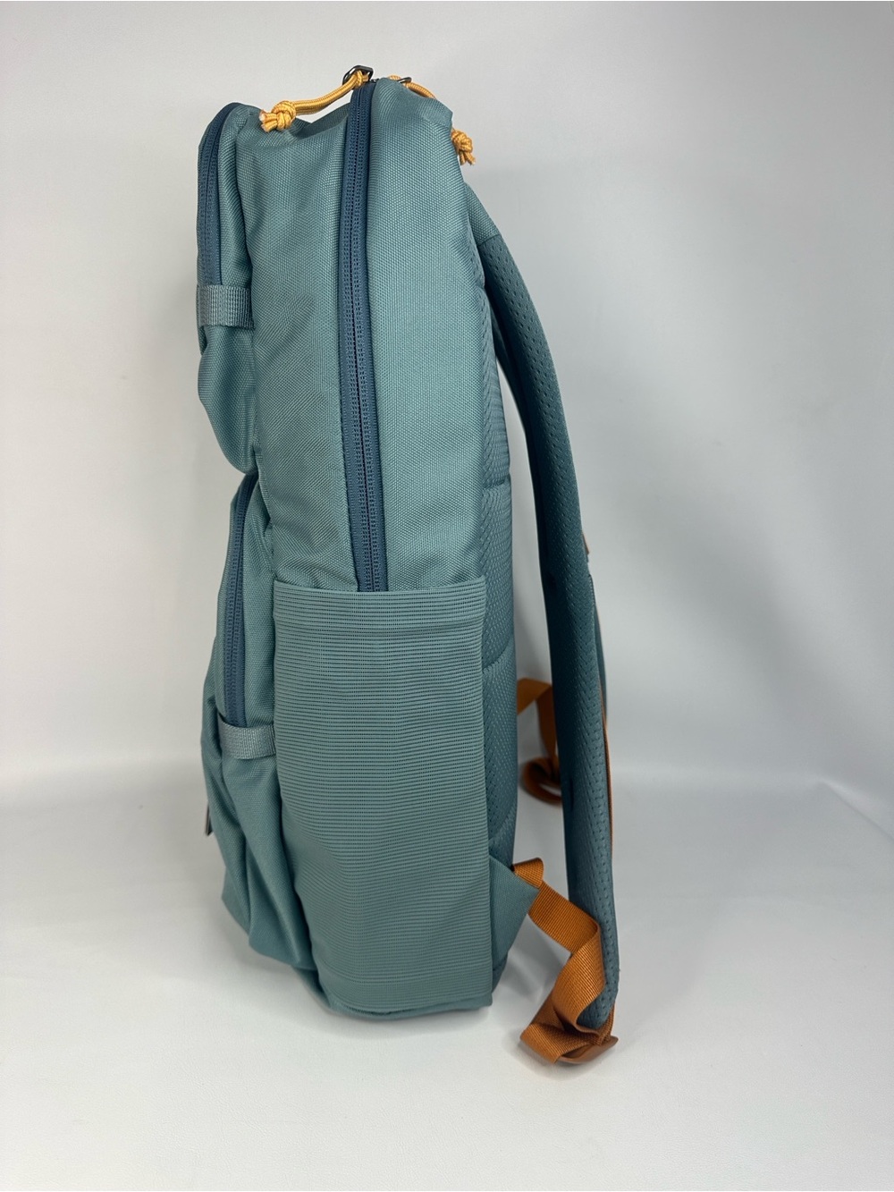 Cotopaxi Tasra 16L Everglade Lightweight Travel Backpack - Picture 3 of 6